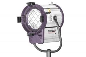 FilmGear 1000W Junior Tungsten Fresnel Lamphead with Barndoors (L01000TJ) image 1